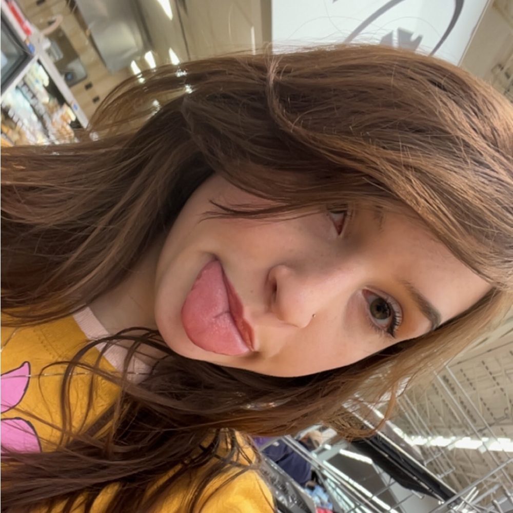 Meet your Posher, Stacy